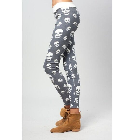 Skull Print Jegging Pants - Picture 2 of 8
